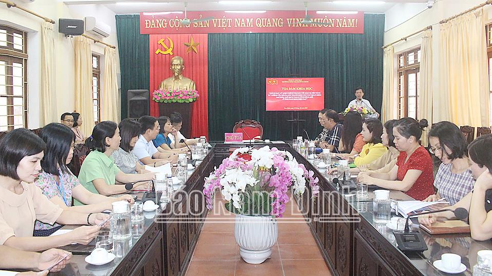 Bảo vệ nền tảng tư tưởng của Đảng: Bảo vệ nền tảng tư tưởng của Đảng, đấu tranh phản bác các quan điểm sai trái, thù địch trên không gian mạng tại Trường Chính trị Trường Chinh