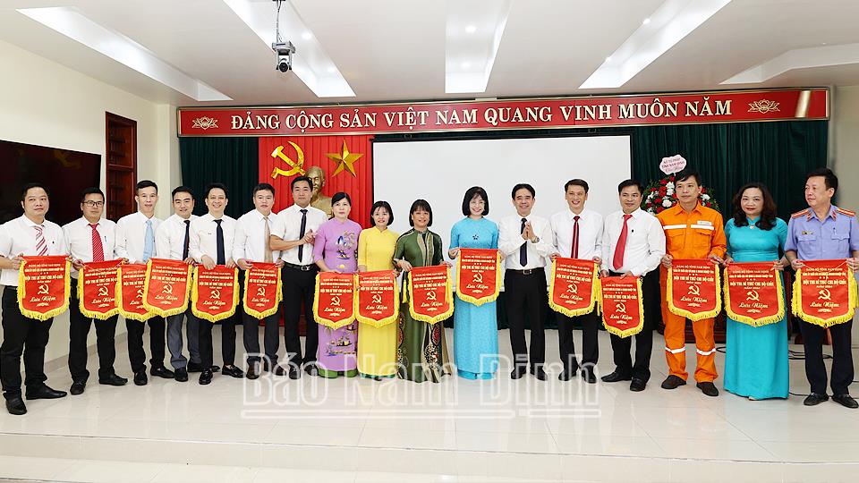 Đảng uỷ Khối các Cơ quan và Doanh nghiệp tỉnh tổ chức vòng chung khảo Hội thi Bí thư Chi bộ giỏi