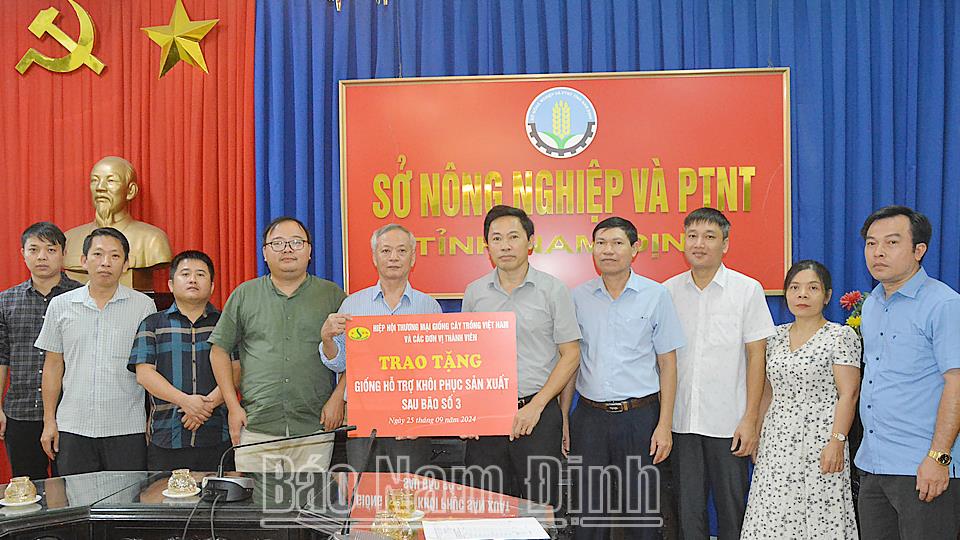 Hiệp hội Thương mại Giống cây trồng Việt Nam hỗ trợ giống rau cho các địa phương khôi phục sản xuất