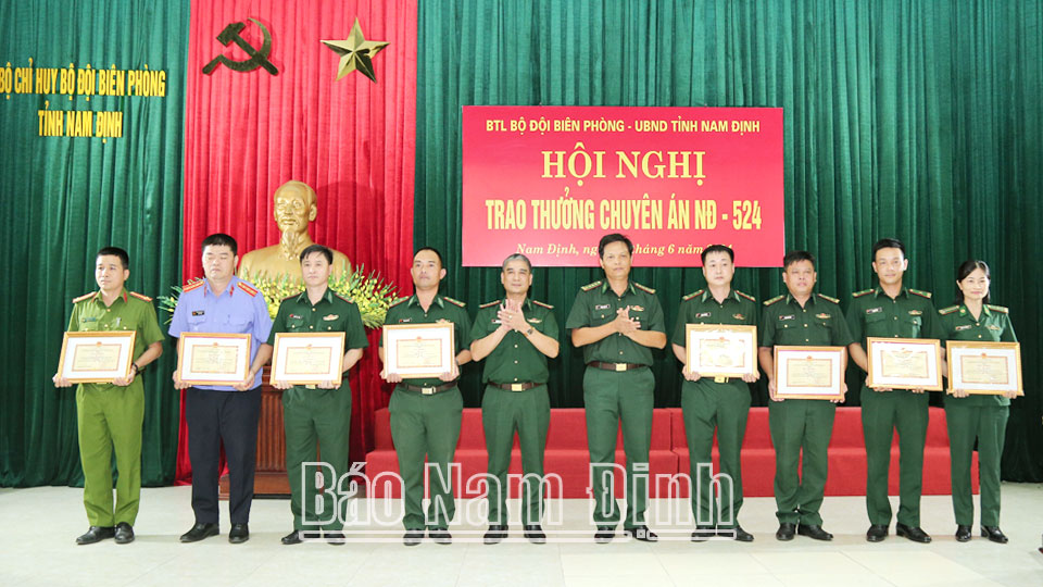 Giữ gìn an ninh trật tựkhu vực biên giới biển