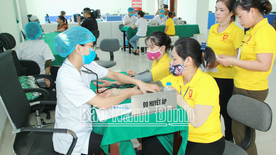 Tạo động lực để doanh nghiệp ổn định và phát triển