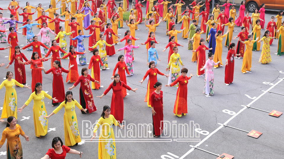 Quan tâm nâng cao chất lượngđội ngũ cán bộ Hội Phụ nữ