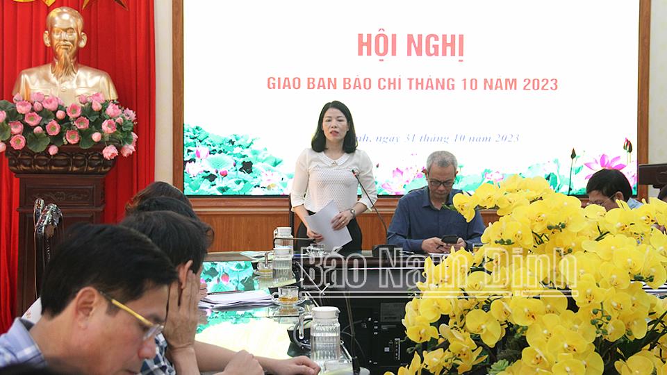 Giao ban báo chí tháng 10