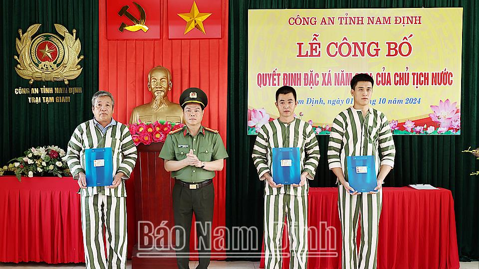 Công an tỉnh công bố Quyết định đặc xá của Chủ tịch nước