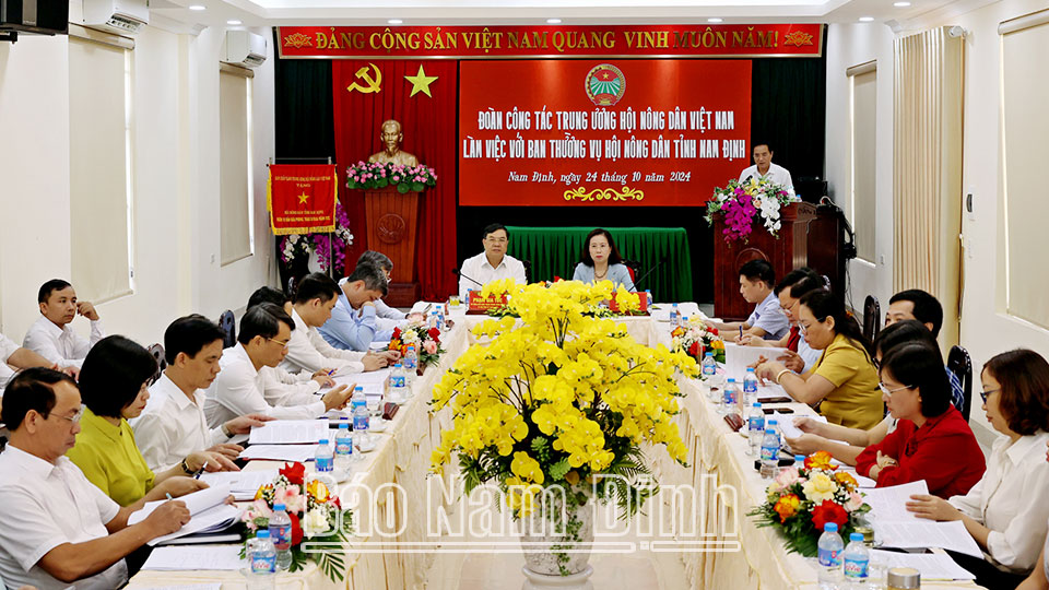 Đoàn công tác của Trung ương Hội Nông dân Việt Nam làm việc với Hội Nông dân tỉnh