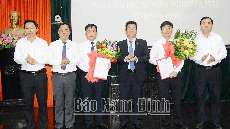 Sở Nông nghiệp và Phát triển nông thôn công bố các Quyết định của Chủ tịch UBND tỉnh về công tác cán bộ