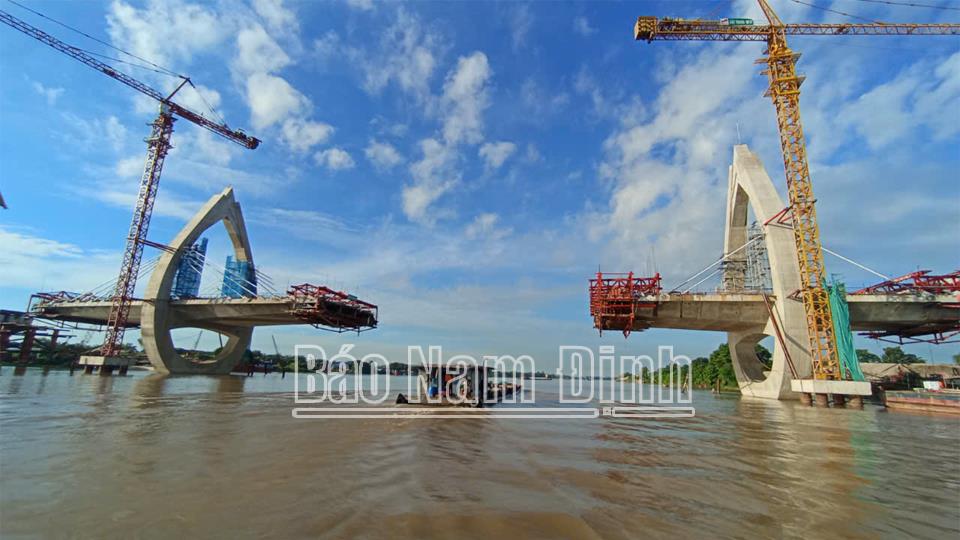 Tác phẩm tham dự giải báo chí Búa Liềm vàng lần thứ IX-2024: Đột phá hạ tầng giao thông - "Chìa khóa" phát triển (kỳ 3)