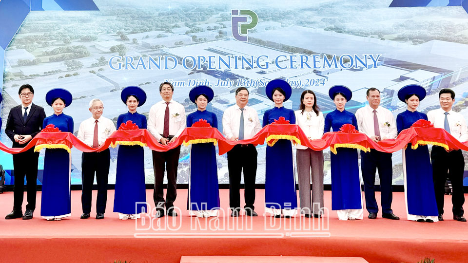 Tác phẩm dự thi Giải báo chí Búa liềm vàng lần thứ IX - năm 2024: Bứt phá thu hút đầu tư tại Nam Định: "Quả ngọt" từ nghị quyết đúng và trúng (Kỳ II)