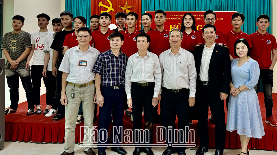 16 sinh viên hoàn thành thực tập trải nghiệm lao động tại Cộng hòa Liên bang Đức