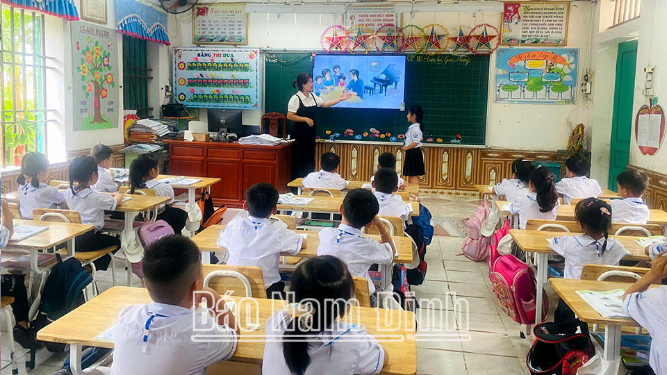 Kinh nghiệm xây dựng trường đạt chuẩn quốc giagắn với xây dựng nông thôn mới nâng cao, kiểu mẫu ở Giao Thủy