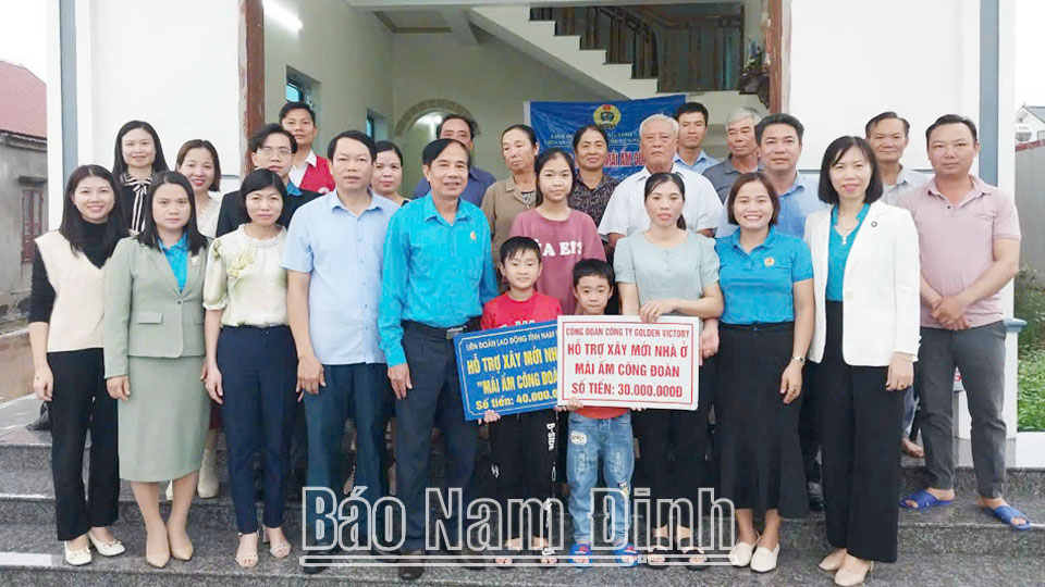 Những cán bộ công đoàn cơ sở tiêu biểu