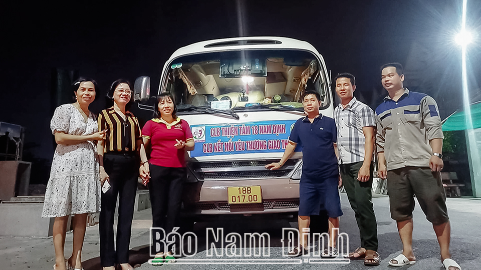 Người "thuyền trưởng" của con tàu nhân ái