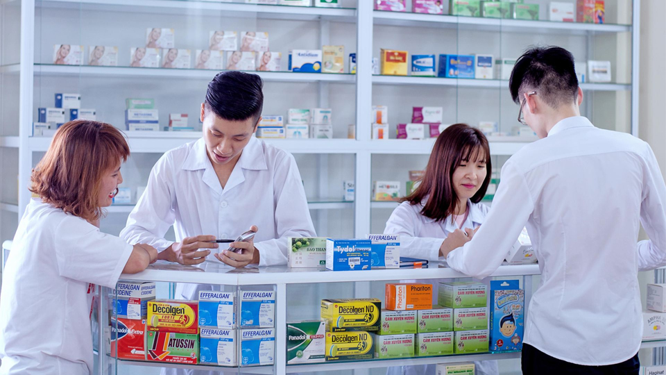 Không để xảy ra tình trạng khan hiếm thuốc trong dịp Tết