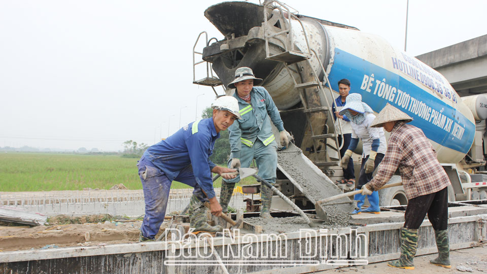 Ý Yên nỗ lực phát triển hạ tầng giao thông