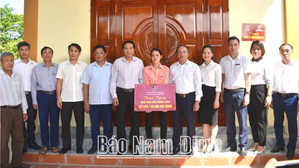 Những mái ấm đậm nghĩa tình Agribank