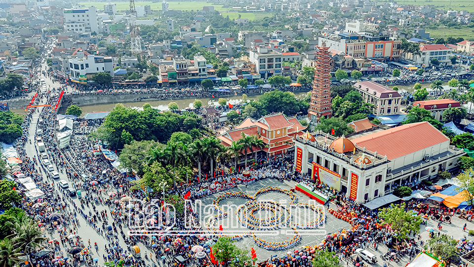 Xây dựng nông thôn mới nâng cao, kiểu mẫu gắn với giảm nghèo "sâu kế, bền gốc"