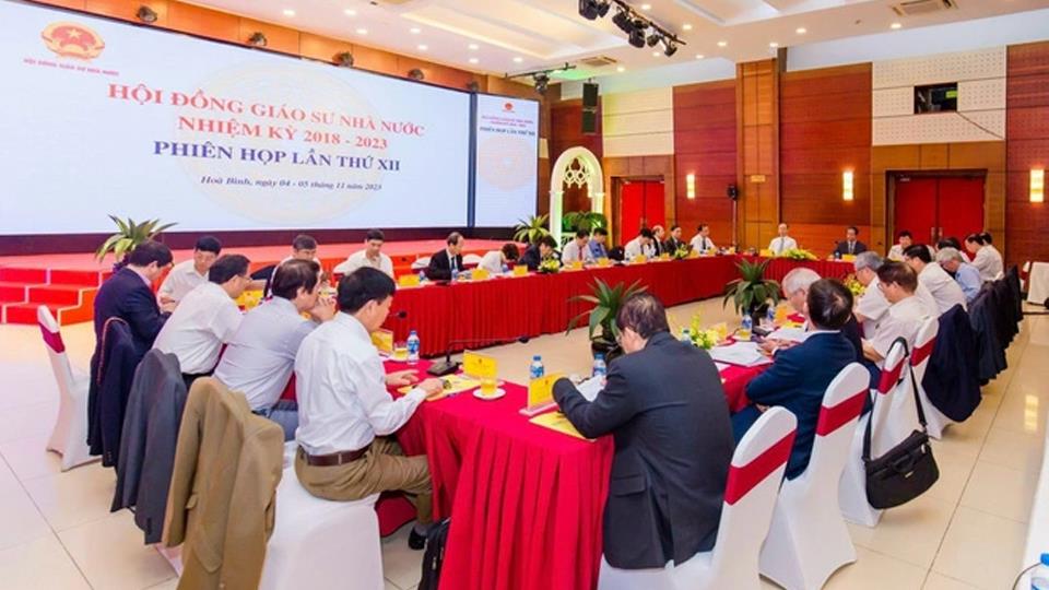 Chính thức công nhận 630 Giáo sư, Phó Giáo sư năm 2023