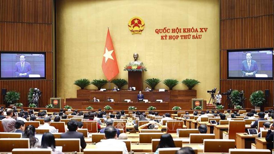 Ngày 24/11, Quốc hội biểu quyết và thảo luận một số luật quan trọng