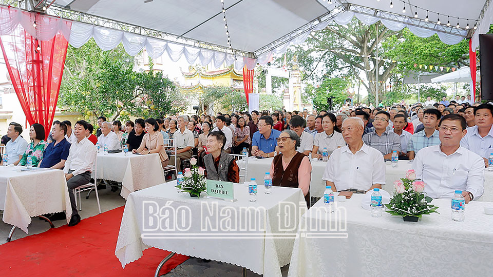 Thôn Hưng Phụ Long tổ chức Ngày hội Đại đoàn kết toàn dân tộc