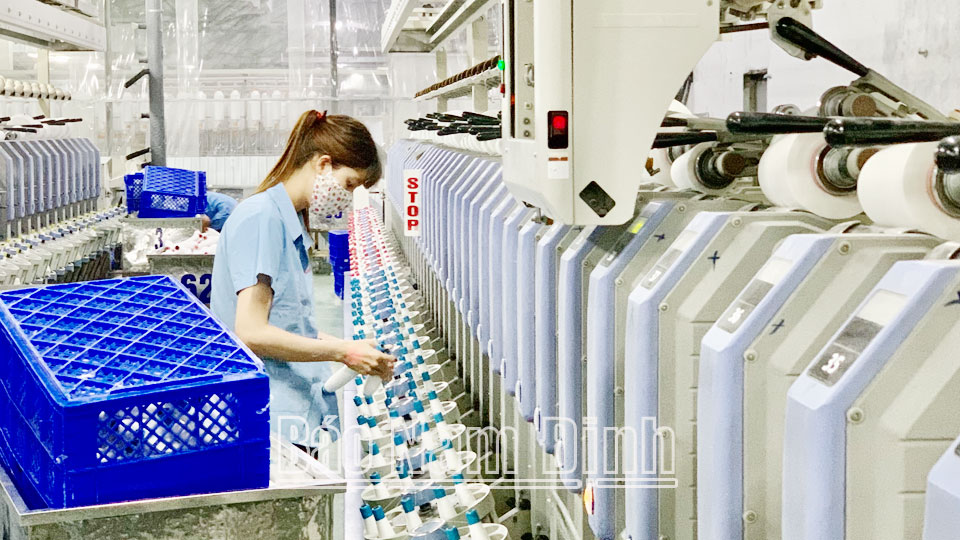 Phát triển thành phố Nam Địnhthành trung tâm công nghiệp, thương mại, dịch vụ