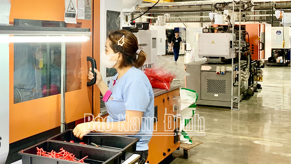 Để Giao Thuỷ trở thành trung tâm công nghiệp, dịch vụ, thương mại, du lịch của tỉnh