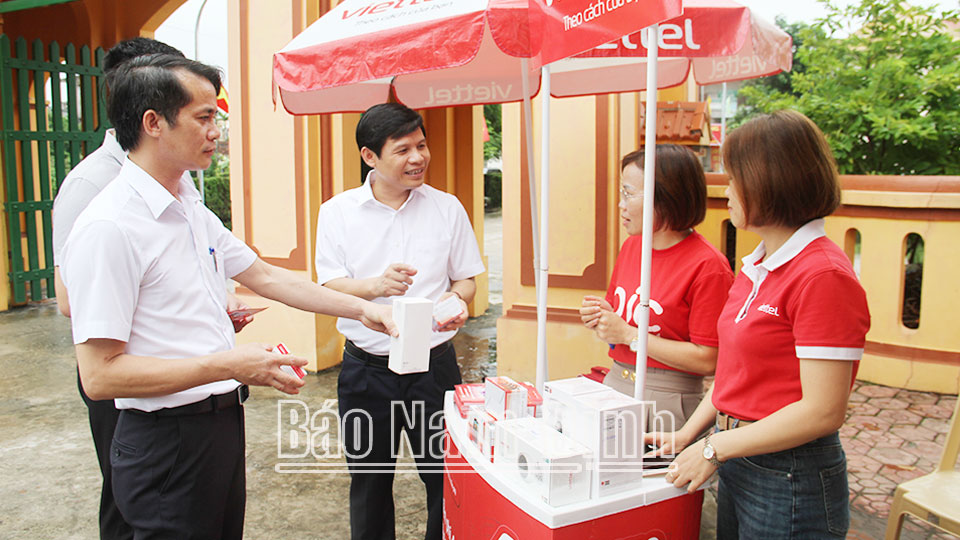 Nhân rộng"tuyến phố không dùng tiền mặt"