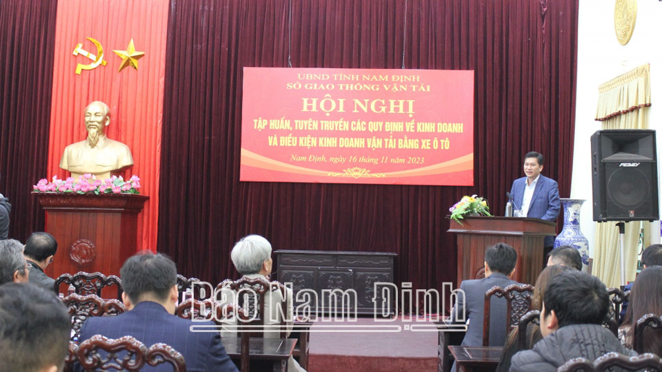 Tập huấn các quy định của pháp luật về kinh doanh vận tải bằng xe ô tô