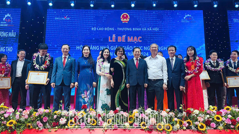 Trường Cao đẳng Kinh tế và Công nghệ Nam Định đạt thành tích xuất sắc tại Hội giảng Nhà giáo giáo dục nghề nghiệp toàn quốc năm 2024