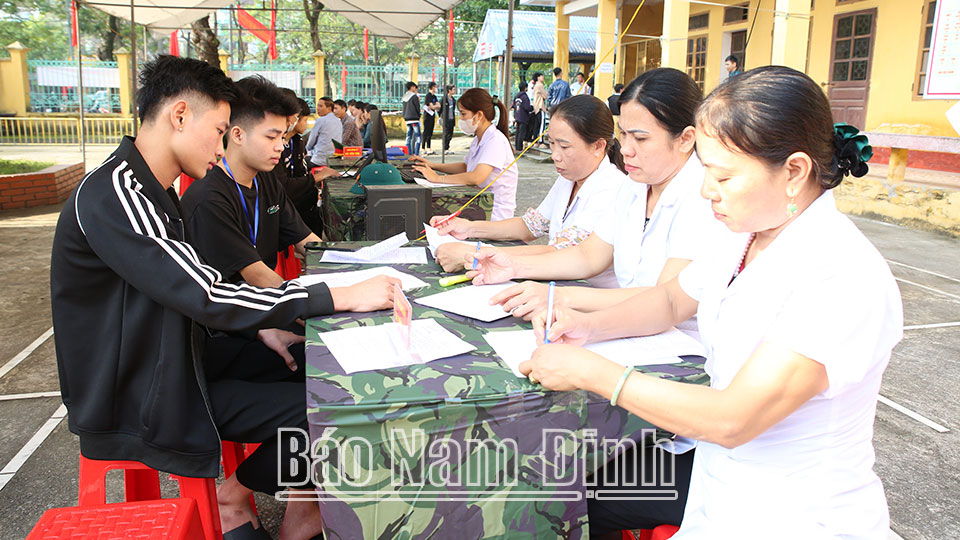 Ý Yên nâng cao chất lượngcông tác tuyển quân