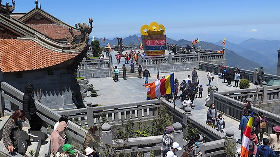 Du lịch nội địa đạt trên 100 triệu lượt khách, vượt qua các dự báo