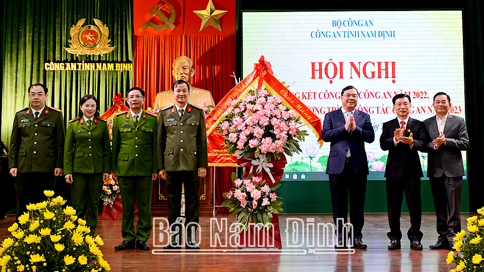 Tiếp tục tạo chuyển biến tích cực về trật tự an toàn xã hội