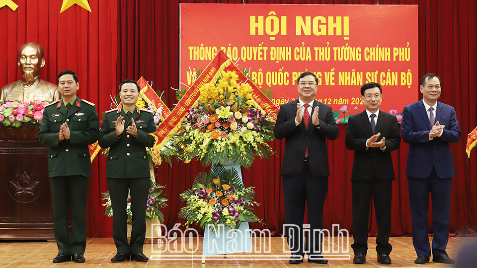 Công bố, trao quyết định nhân sự Bộ Chỉ huy Quân sự tỉnh
