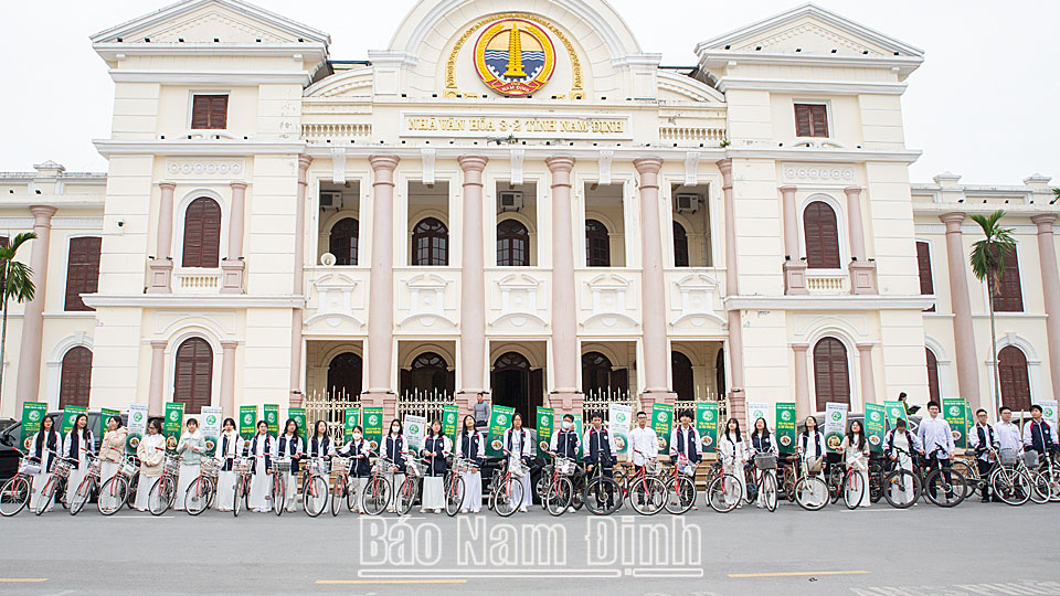 Tuyên truyền lưu động Ngày của Phở 12-12