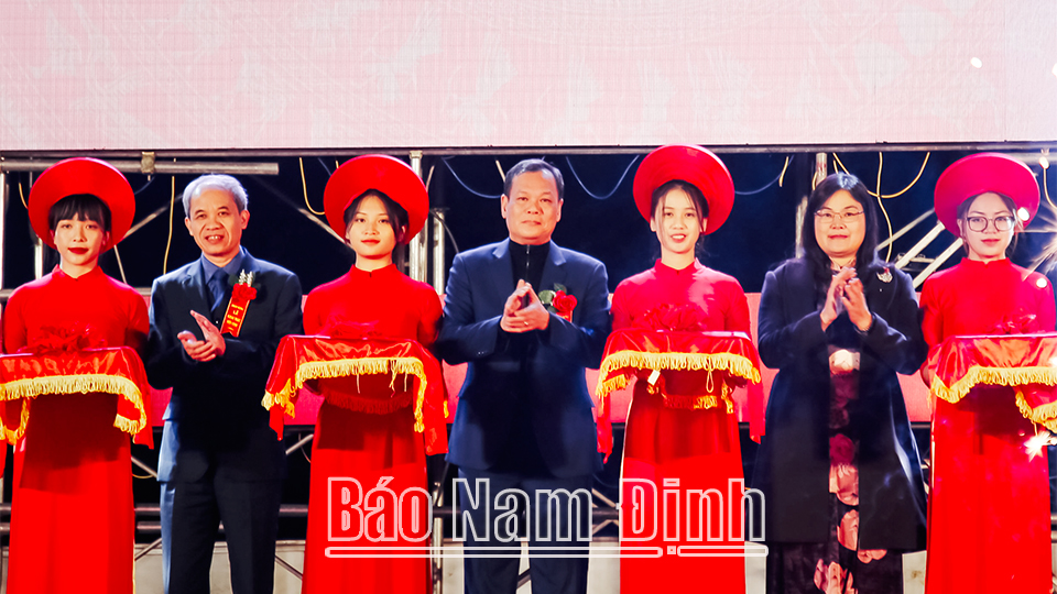 Khai mạc Hội chợ Công Thương Khu vực phía Bắc - Nam Định năm 2022