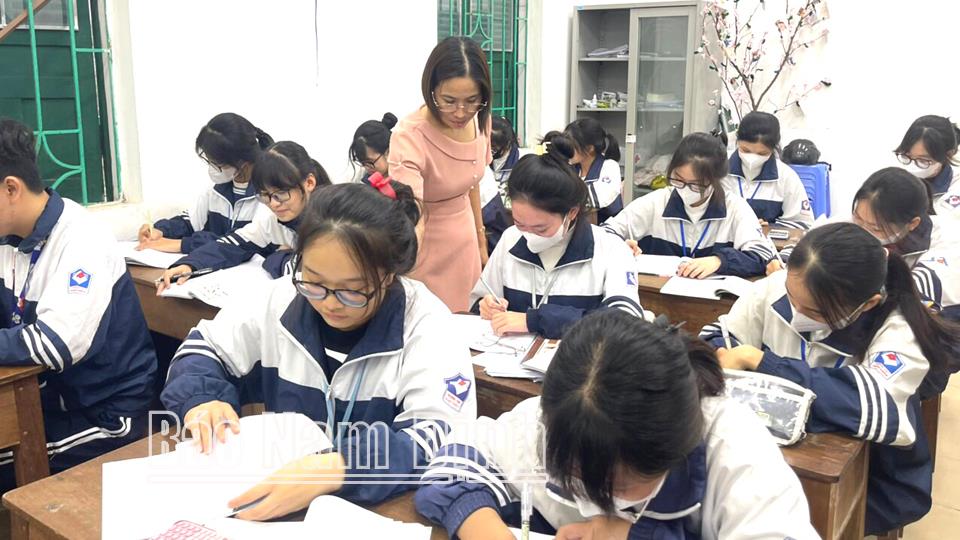 Phấn khởi với tinh thần "giảm tải" trong phương án thi tốt nghiệp THPT mới