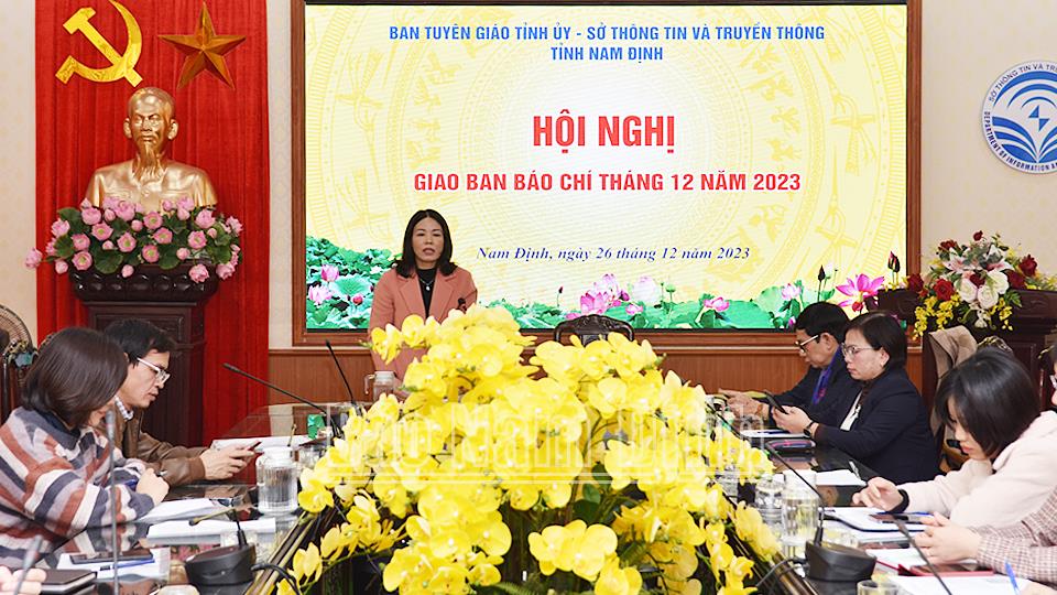Giao ban báo chí tháng 12