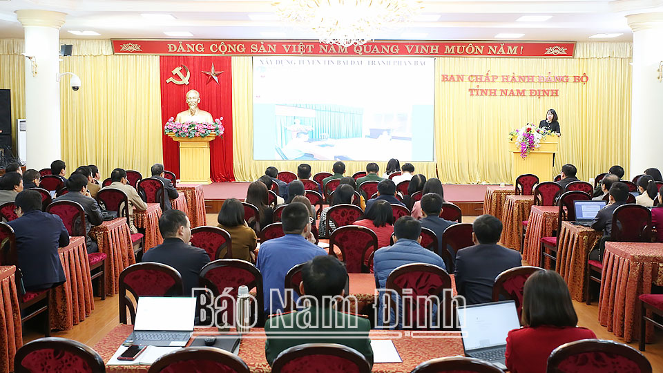 Tập huấn nghiệp vụ đấu tranh phản bác các quan điểm sai trái, thông tin xấu độc trên mạng xã hội