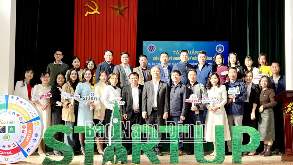 Tập huấn kiến thức về khởi nghiệp đổi mới sáng tạo