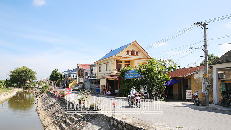 Phát huy hiệu quả hoạt động đối thoại trực tiếpgiữa người đứng đầu cấp ủy, chính quyền với nhân dân