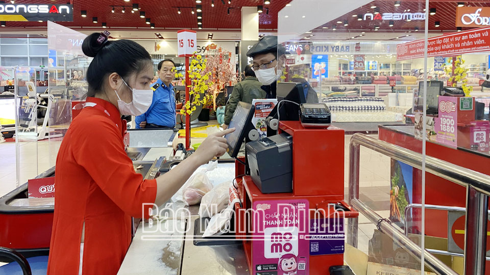 Ứng dụng chuyển đổi sốtrong công tác quản lý thuế