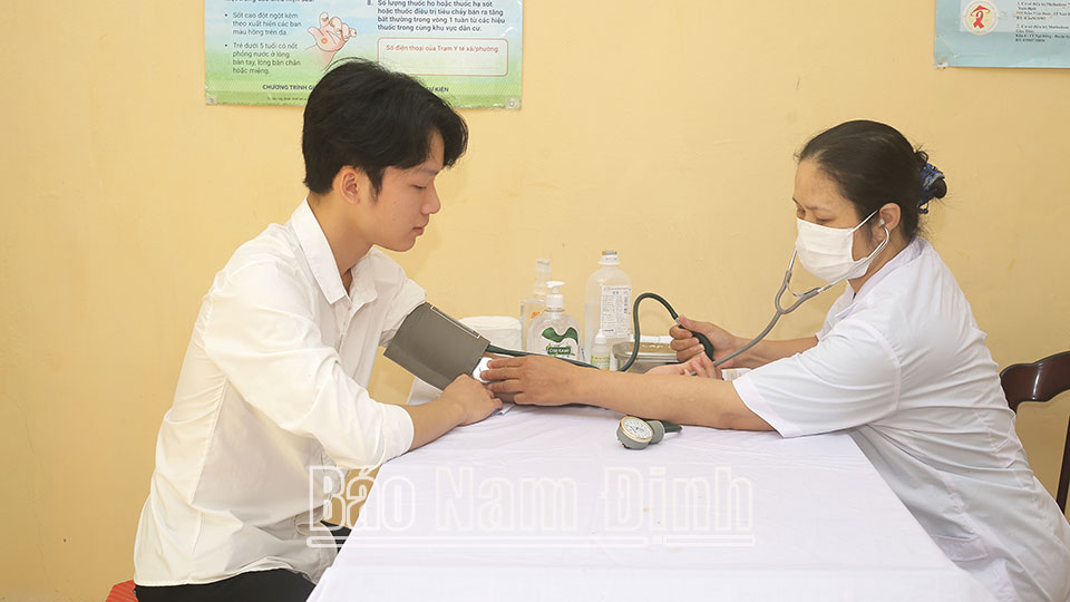 Gỡ “nút thắt”công tác y tế trường học