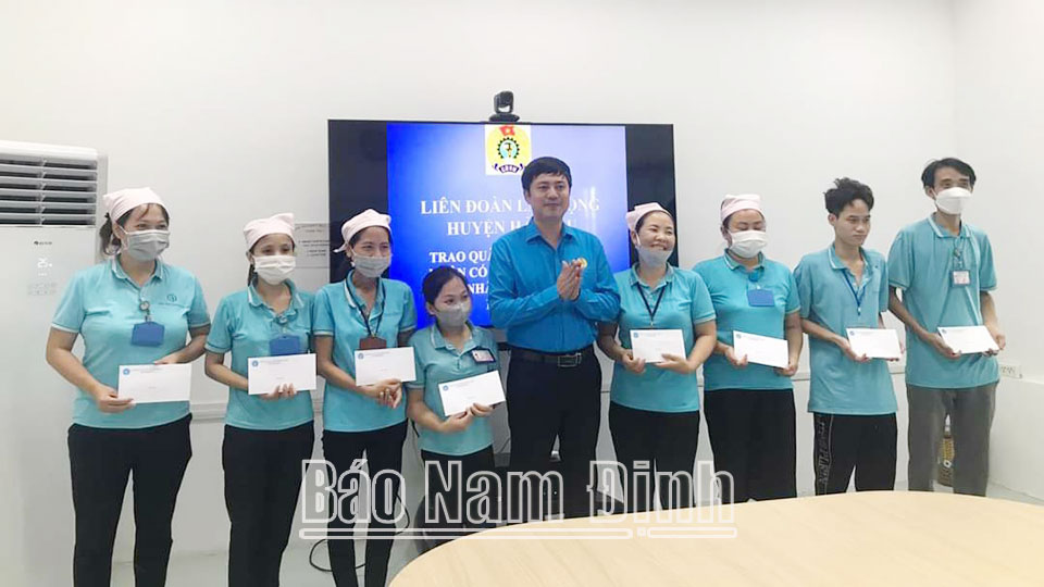 Đoàn viên, người lao động Hải Hậutích cực làm theo Bác