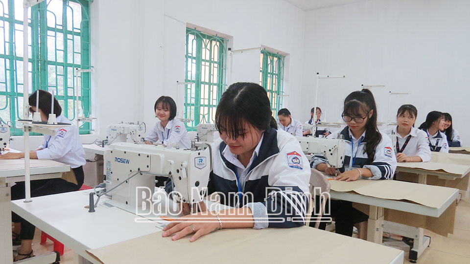 Góp phần xây dựng xã hội học tập