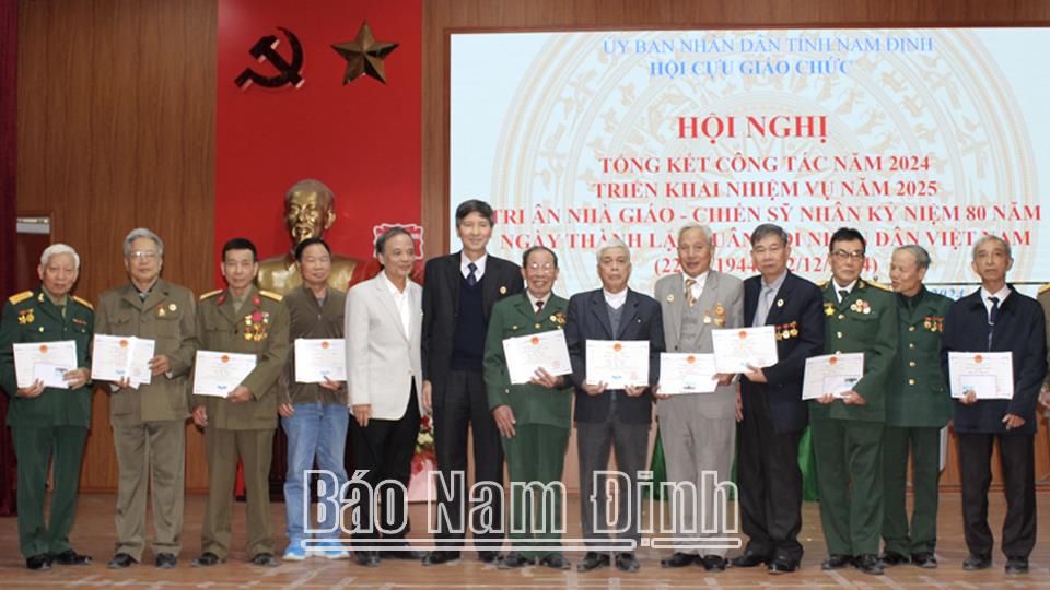 Hội Cựu giáo chức tỉnh tổng kết công tác năm 2024 và tri ân “Nhà giáo - Chiến sĩ” tiêu biểu