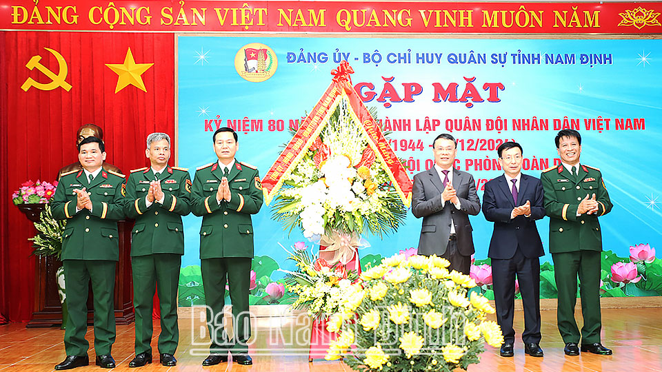 Gặp mặt kỷ niệm 80 năm Ngày thành lập Quân đội nhân dân Việt Nam, 35 năm Ngày hội Quốc phòng toàn dân