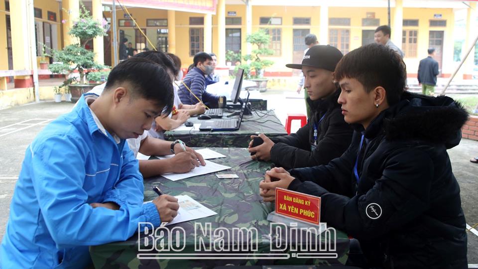 Tuổi trẻ xung kíchlên đường nhập ngũ