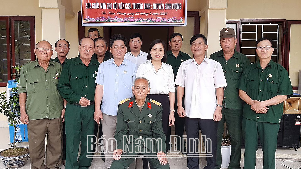 Ấm áp nghĩa tình đồng đội