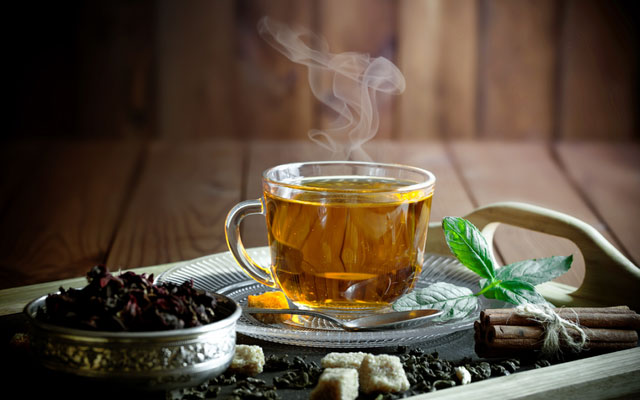 Người nghiện trà nên biết 10 tác hại của việc uống quá nhiều trà