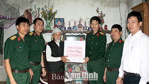 Lực lượng vũ trang tỉnh đẩy mạnh thực hiện chính sách hậu phương quân đội và phong trào "Đền ơn đáp nghĩa"