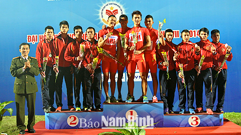 Khai mạc và thi đấu môn Điền kinh